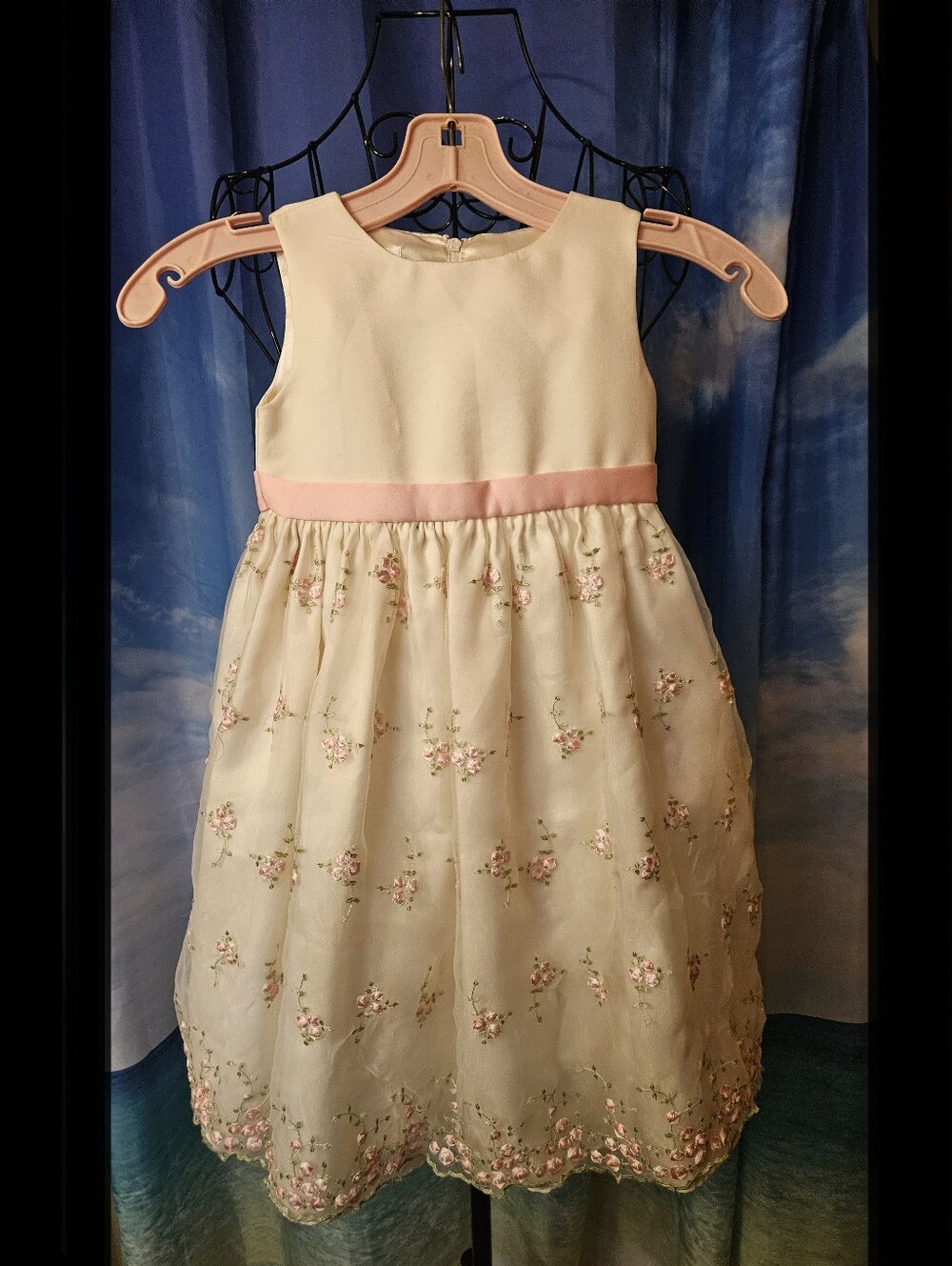 Cinderella Ivory Satin Dress and Soft Cream Faux Fur Set - Picture 8 of 16